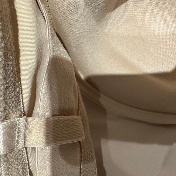 Maidenform Size 36D Nude Strapless Bra Foundation Piece Event Wardrobe Staple - Picture 5 of 5